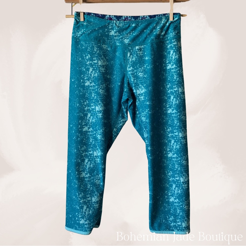 Kyodan Reversible Workout Capri Leggings